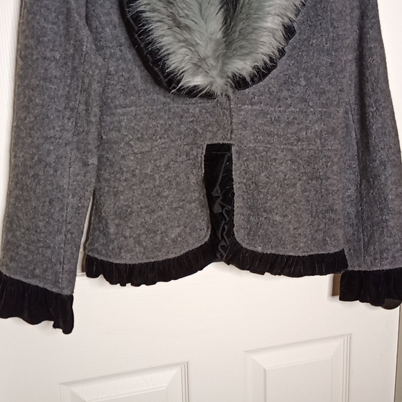 Roz & Ali Gray Wool Velvet Trim Blazer Jacket Coat w/Faux Fur Collar Siz… - Picture 2 of 9